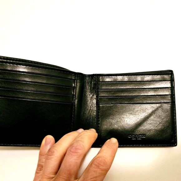Coach Keith Haring Wallet - Picture 2 of 3